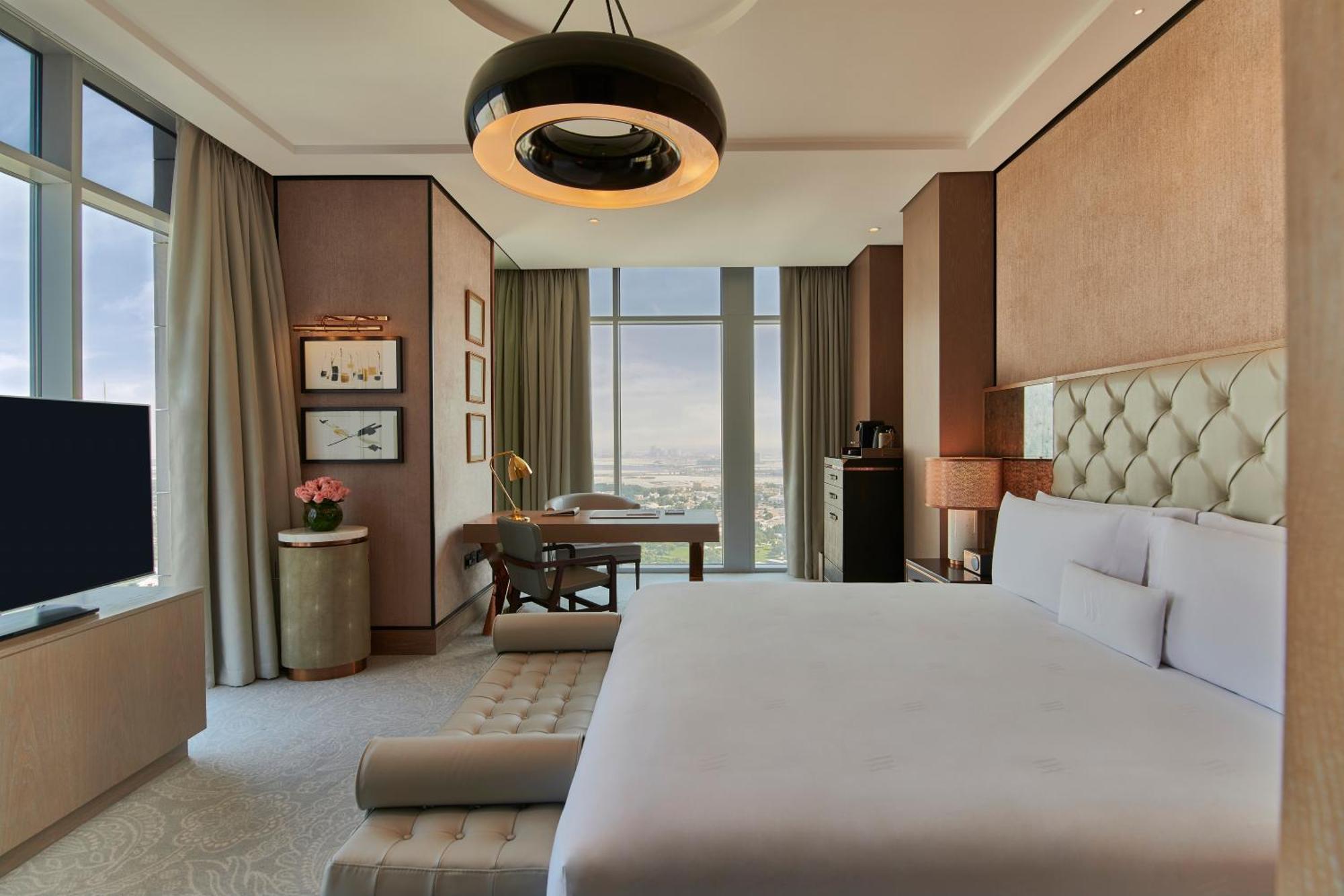 Waldorf Astoria Dubai International Financial Centre Hotell Exteriör bild A bedroom at the hotel